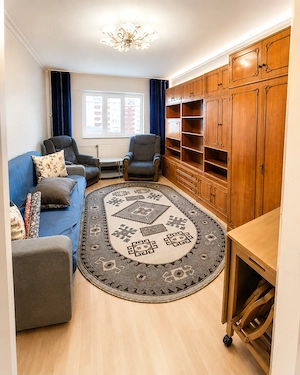 Vand apartament 2 Camere zona Intre Lacuri