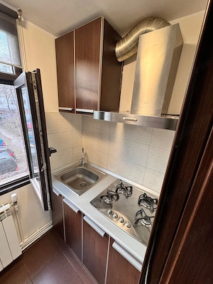 Apartament  mobilat modern etaj1 zona Cozamin - imagine 4