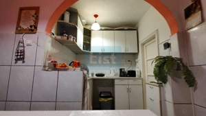 Casa cu mansarda, 7 camere, anexe, Sanmartin - imagine 18