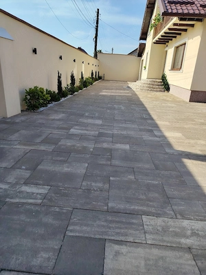 montez pavaj piatra cubica