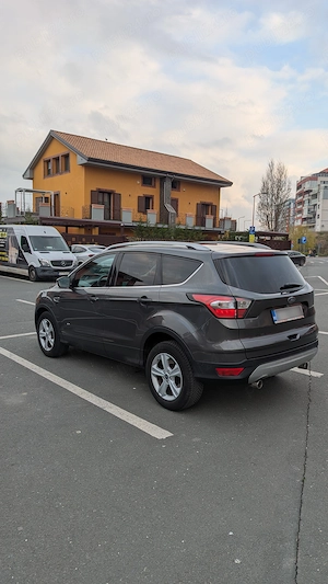 Vand Masina Ford Kuga 2018 1.5 benzina automate cu problema la motor (pierde antigel) - imagine 3