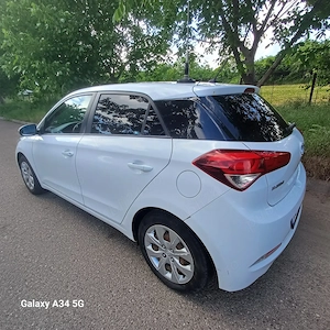 Vand Hyundai i 20 - imagine 5