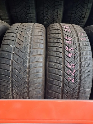2 anvelope 225/45/18second in stare buna pirelli M+S