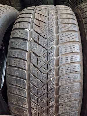 2 anvelope 225/45/18second in stare buna pirelli M+S - imagine 3