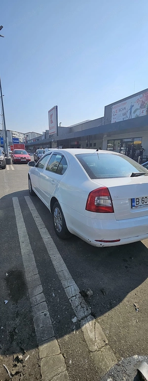 Vând  Skoda Octavia  2 facelift - imagine 2