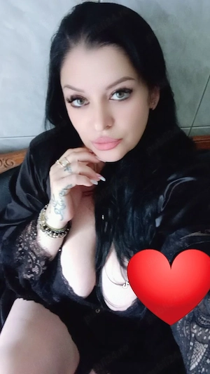 Bună sunt Mirabela si sunt noua în orașul tău și te aștept să-ți îndeplineasc orice placere 