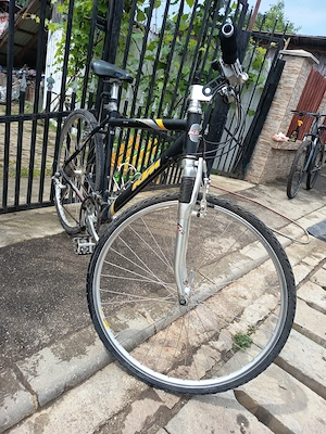 Vând bicicleta KTM 