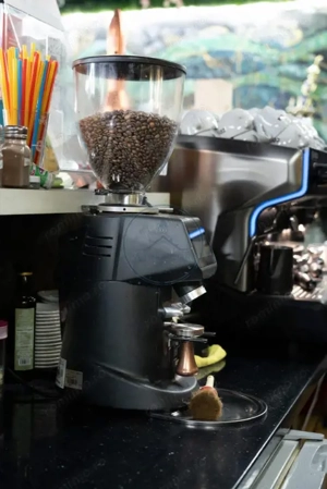 Afacere la cheie de vânzare- Zona centrală, Cafenea | Sisha  - imagine 6
