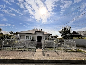 Casă Târgu Neamț zona semicentrală,toate utilitățile - imagine 4