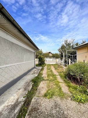 Casă Târgu Neamț zona semicentrală,toate utilitățile - imagine 3