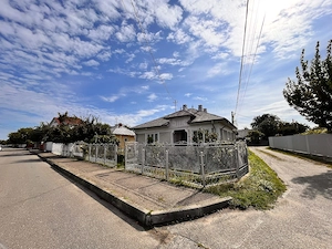 Casă Târgu Neamț zona semicentrală,toate utilitățile