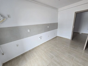 Bucatarie inchisa. Decomandat. Cu CF la zi, disponibil imediat - imagine 4