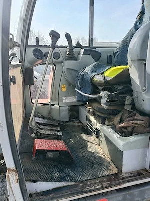 Excavator cu senile Neuson 5T - imagine 4