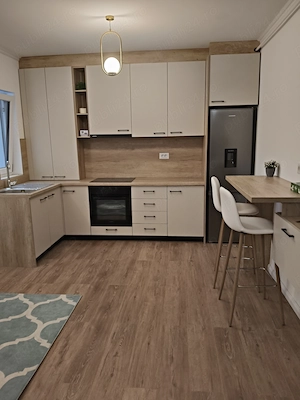 Închiriez apartament  - imagine 2