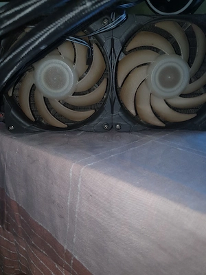 cooler racire peY baza lichida   cu  RGB