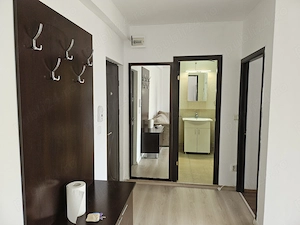 Apartament renovat de 2 camere cu balcon si loc de parcare - imagine 15