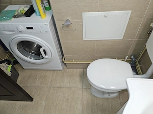 Apartament renovat de 2 camere cu balcon si loc de parcare - imagine 9