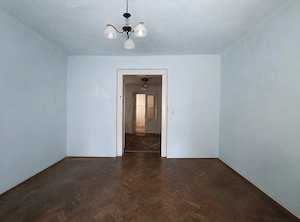 De vânzare | Casă renovabilă cu teren 601 mp | Gruia   zona 7 Străzi - imagine 6