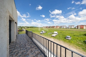 Sanpetru ,Subcetate-Casa 4 camere,3 bai+480 mp teren - imagine 13