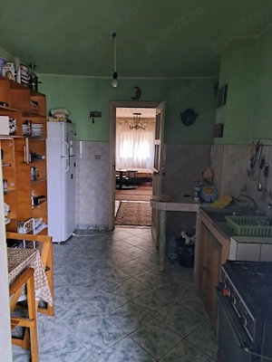 Apartament 3 camere decomandate, etaj 3, in Comanesti  - imagine 4