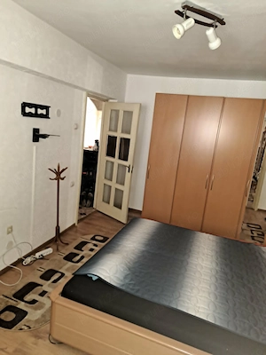 Apartament 3 camere decomandate, etaj 3, in Comanesti  - imagine 8