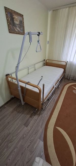 Vând pat electric medical "spital"