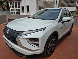 Mitsubishi Eclipse-Cross GARANTIE Hybrid 4x4 Keyless Comenzi Vocale Faruri LED TVA Deductibil - imagine 4