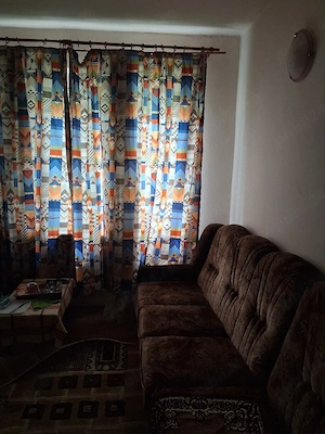 Închiriez garsonieră 