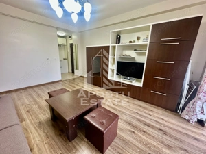 Apartament cu 2 camere, bucatarie inchisa, etaj 1, zona centrala Giroc - imagine 3