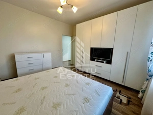 Apartament cu 2 camere, bucatarie inchisa, etaj 1, zona centrala Giroc - imagine 8