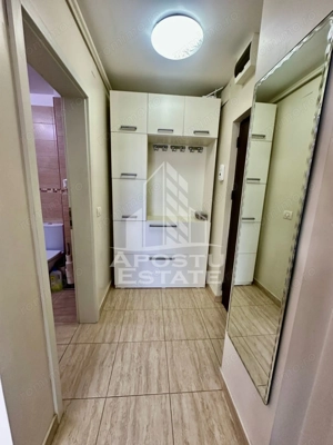 Apartament cu 2 camere, bucatarie inchisa, etaj 1, zona centrala Giroc - imagine 11