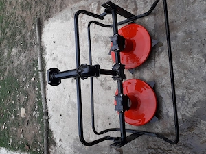 Vand cositoare cu tamburi pe priza pentru motocultor