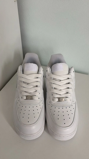 Vand pantofi sport marca NIKE, noi !