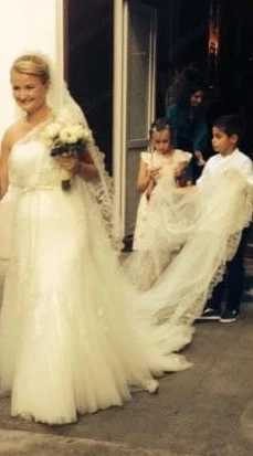     Rochie mireasă Pronovias originală   elegantă și rafinată