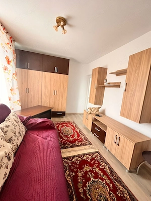 Apartament cu o cameră,etaj 2 zona Tatarasi langa Evergreen si Lidl - imagine 3