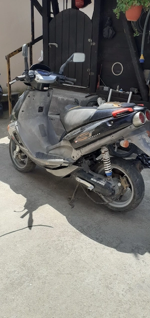 Vând scuter Aprilia  - imagine 2