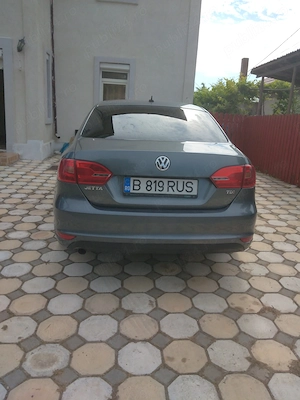 Proprietar ,vand Jetta an 2011, motor 1.6 TDi 105cp,manuala km 234000! - imagine 6