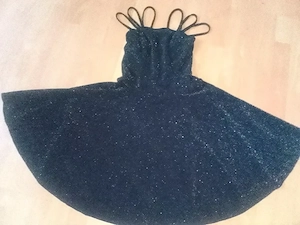 Rochie nou   în clos 