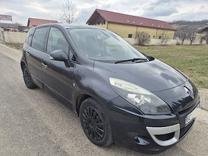 Vand  RENAULT SCENIC 1.5 Diesel 110 cp Euro 5 model 2012 proprietar fiscal pe loc - imagine 7