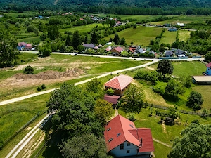 Oază de liniște și spațiu generos în Nicolae Bălcescu, sat Rotărăști, jud. Vâlcea - imagine 13