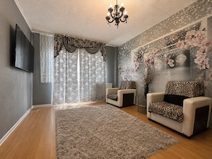 Vând apartament cu 4 camere - imagine 8