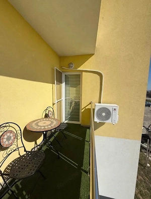 Apartament  cu 2 camere DECOMANDAT  et 1    Giroc, zona Calea Urseni Zone 2 - imagine 4