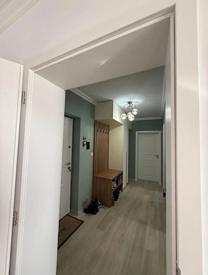 Apartament  cu 2 camere DECOMANDAT  et 1    Giroc, zona Calea Urseni Zone 2 - imagine 3