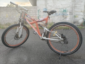 Bicicleta mountain bike MTB full-suspension