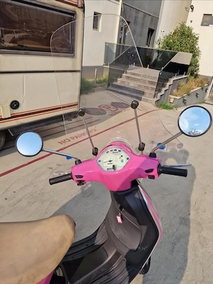 Piaggio Vespa Barbie - imagine 5