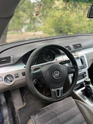 Vând Volkswagen Passat B6 - imagine 3