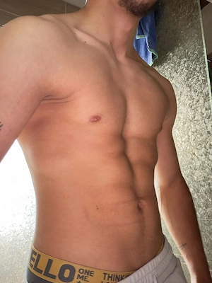 Andrei 21 de ani 