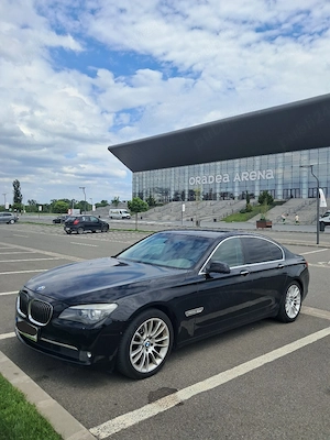 Vand sau schimb BMW 740 din 2013 X Drive - imagine 8