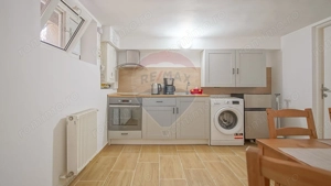 Casă cu 2 apartamente în Brasov, investiție sigură sau căminul ideal - imagine 6