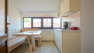 Casă cu 2 apartamente în Brasov, investiție sigură sau căminul ideal - imagine 9